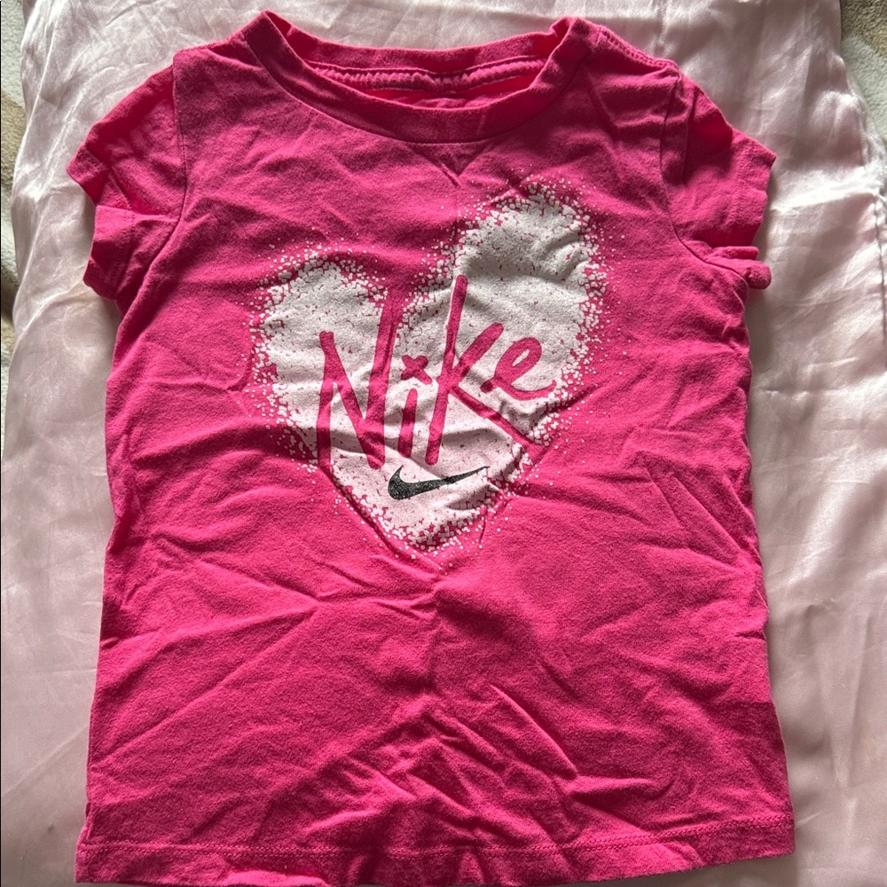 Nike Hot Pink Heart Logo Short Sleeve Tee - Picture 4 of 6